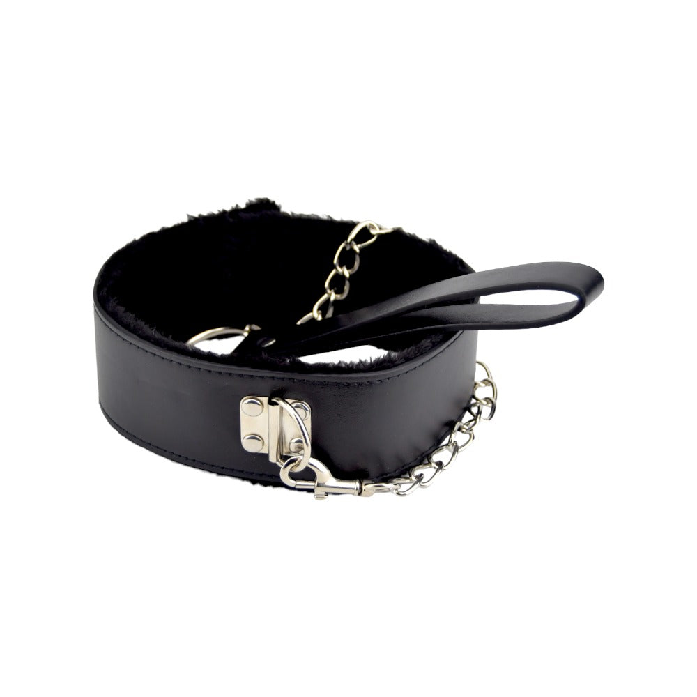 Bound to Please Furry Collar with Leash Black